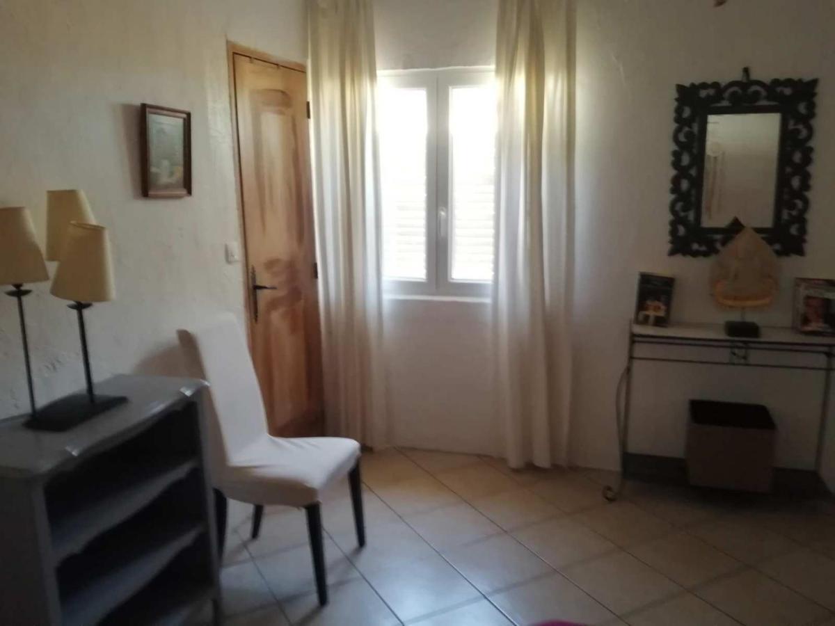 Appartement Mas Maurane - Le Romarin à Tarascon Extérieur photo